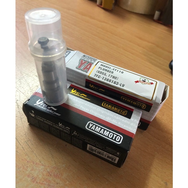 Ty bơm dầu Kubota ET70 ET80 ET95 ET110 RK50 RK60 RK70 NM55 NM65 1790