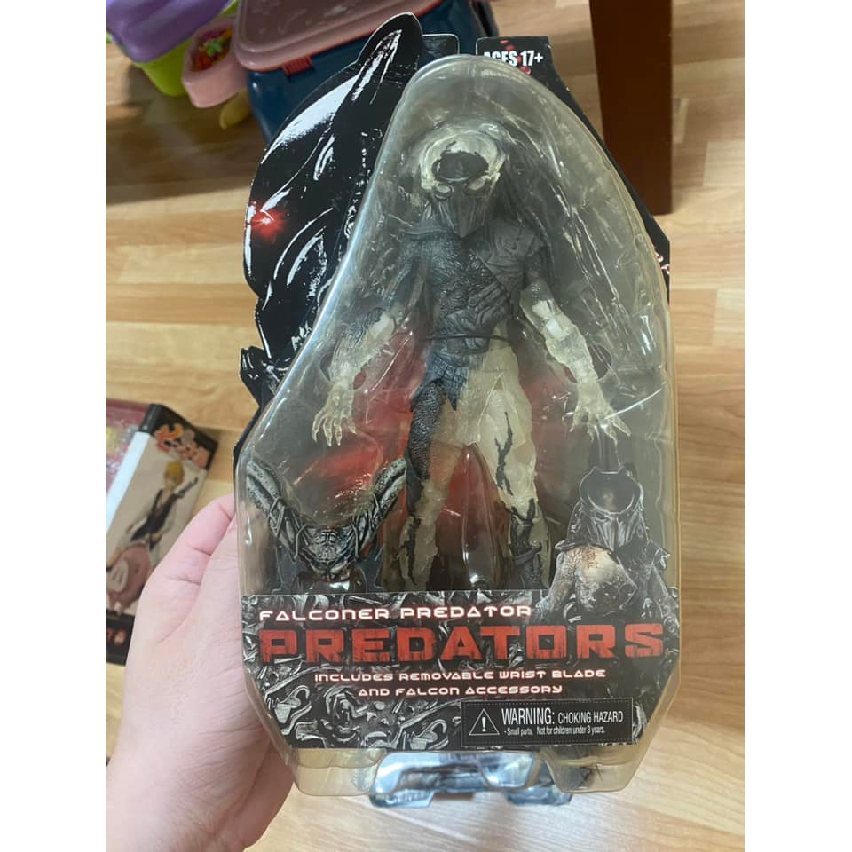 Mô hình NECA Predator Falconer (Mid-Cloaked)