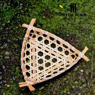  Mẹt tre rổ tre hình tam giác đựng đồ ăn trang trí decor chụp hình trang trí nhà bếp nhỏ gọn 