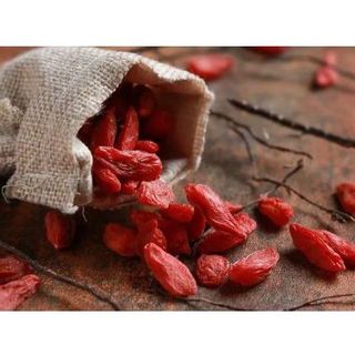 Kỳ tử Ninh Hạ chưng yến dưỡng nhan, nấu chè