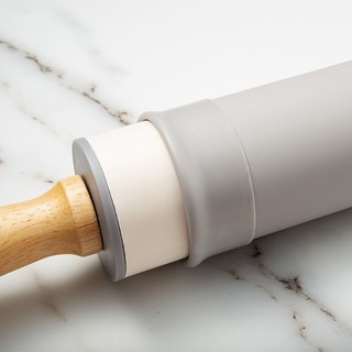 Cán bột Silicone trục xoay