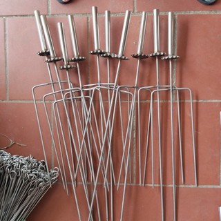 Xiên Nướng Gà Vịt 3 cạnh bằng inox / Chĩa 3 cạnh quay gà vịt / Xiên 3 cạnh nướng gà vịt ( Loại Xích To Hon Đa )