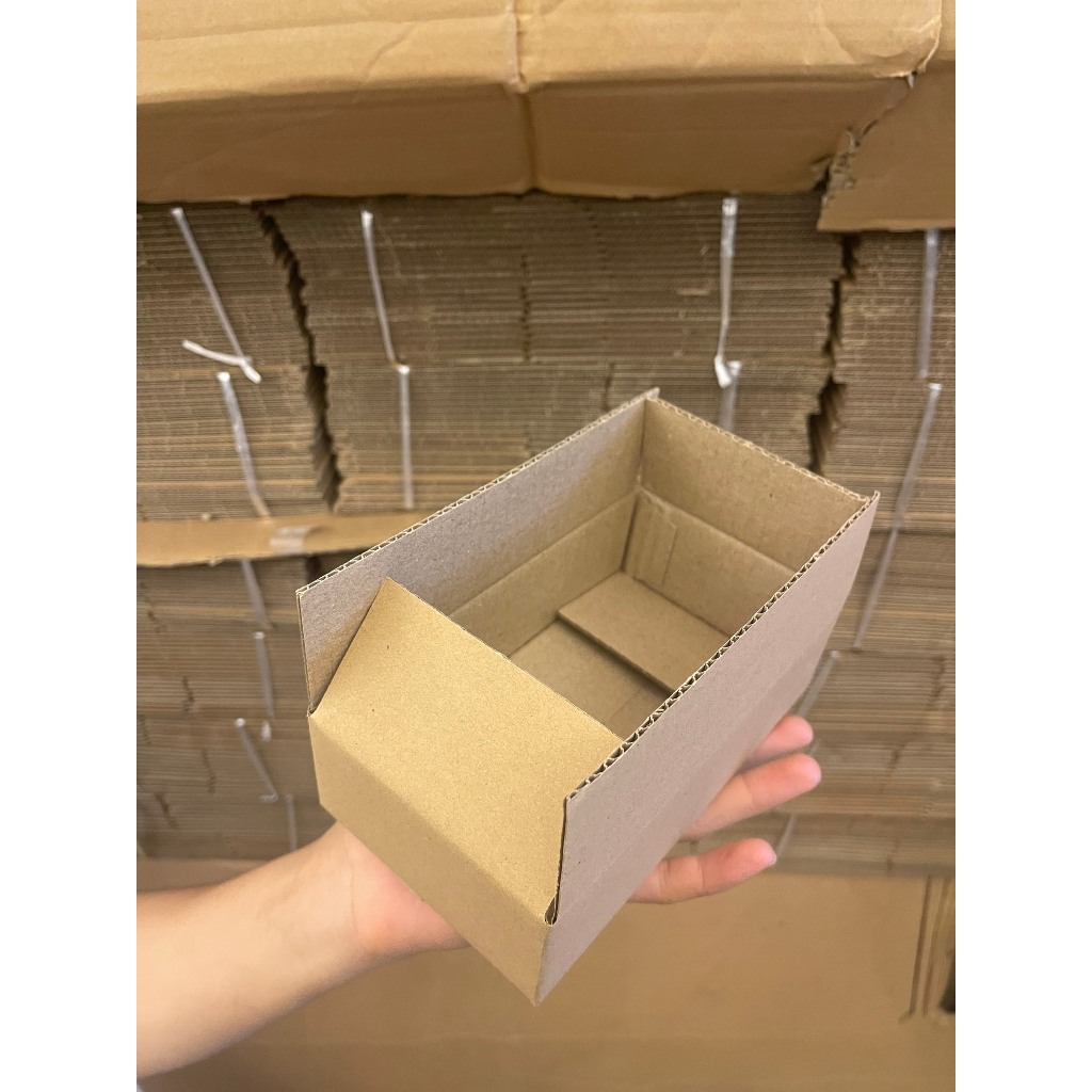 TẶNG KÈM NGẪU NHIÊN KHÔNG BÁN hộp bìa carton gói hàng 18x10x5 - bao bì