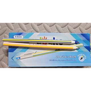 1 chiếc bút nến ngắn Joyko 029 ngòi 0.6mm