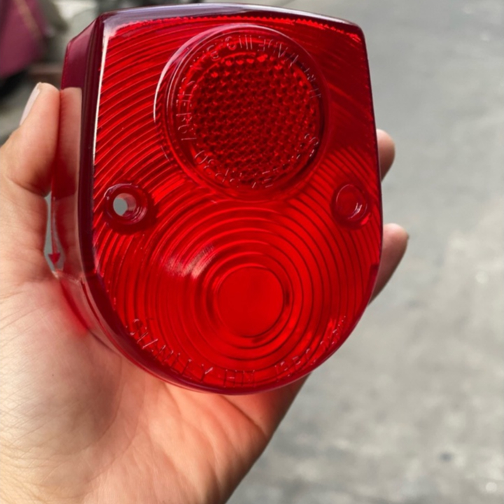 CHỤP ĐÈN LÁI ( ĐÈN HẬU ) CUB 81
