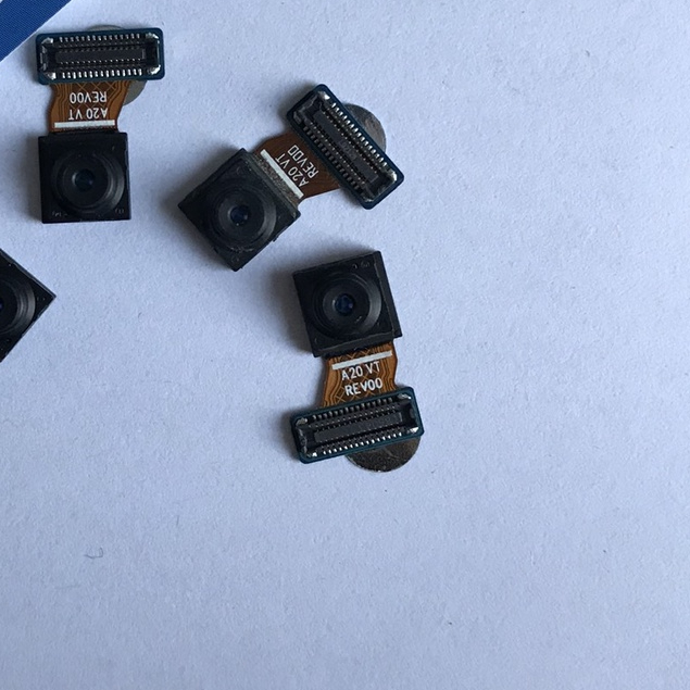 Camera trước Samsung A20, Samsung A20