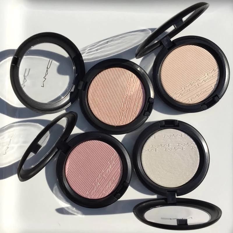 Phấn bắt sáng dạng bột mịn mượt bền màu đến 10 giờ MAC Extra Dimension Skinfinish - Highlighter 9g
