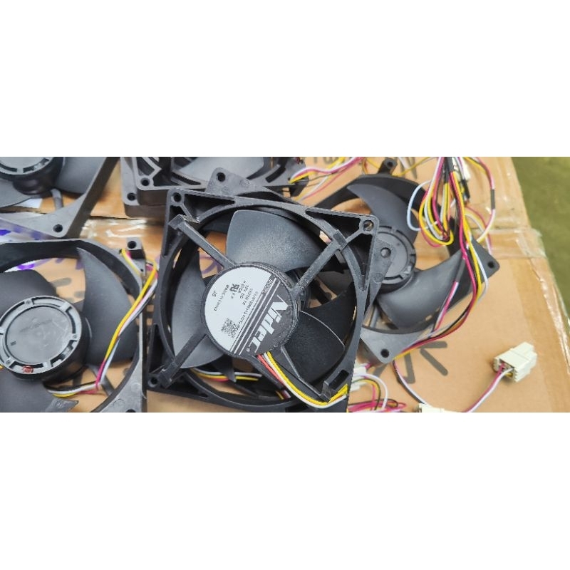 Quạt tủ lạnh Hitachi 4 dây , 12vdc