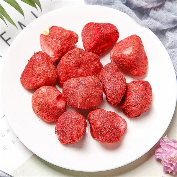 Dâu tây sấy giòn