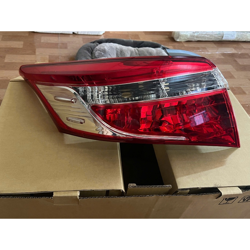 Đèn hậu Vios 14 - 17,xịn
