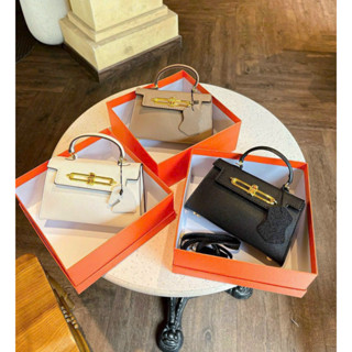  túi đeo chéo tú HM khoá xoay size 19 sang chảnh tiểu thư mẫu mới  không kèm khăn  đi chơi đi làm 