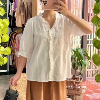 ÁO SƠ MI CỔ V PHỐI BÈO TAY BỒNG