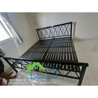 giường sắt đan chéo 1m4 x 2m