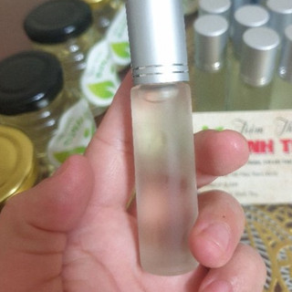 Lăn Môi Dầu Dừa Nguyên Chất ( Dầu Dừa nhà làm)