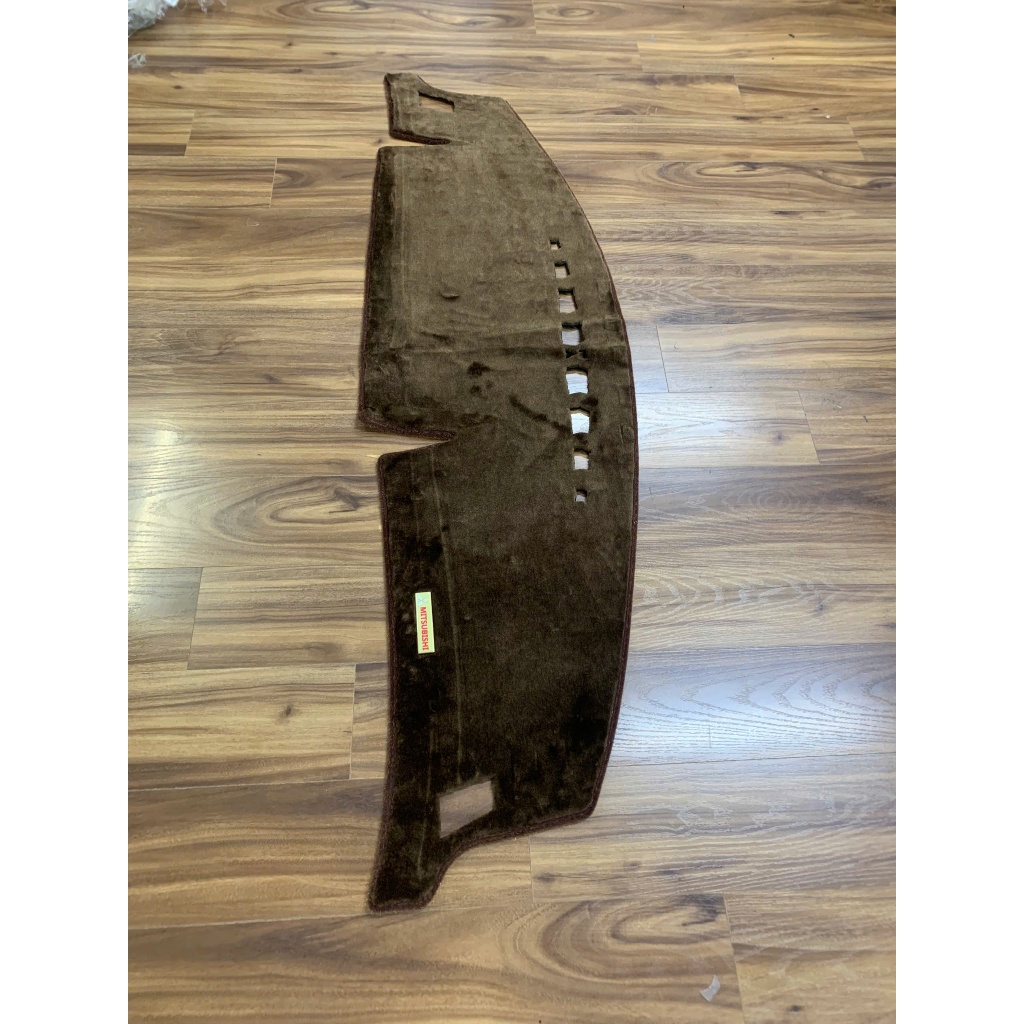 Mitsubishi Xforce - Thảm taplo ô tô dùng cho xe Mitsubishi Xforce,chất liệu tuyết nhung, thảm mềm, m