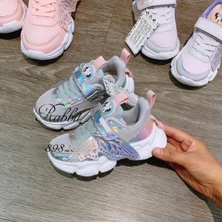 Sneaker Disney siêu nhẹ