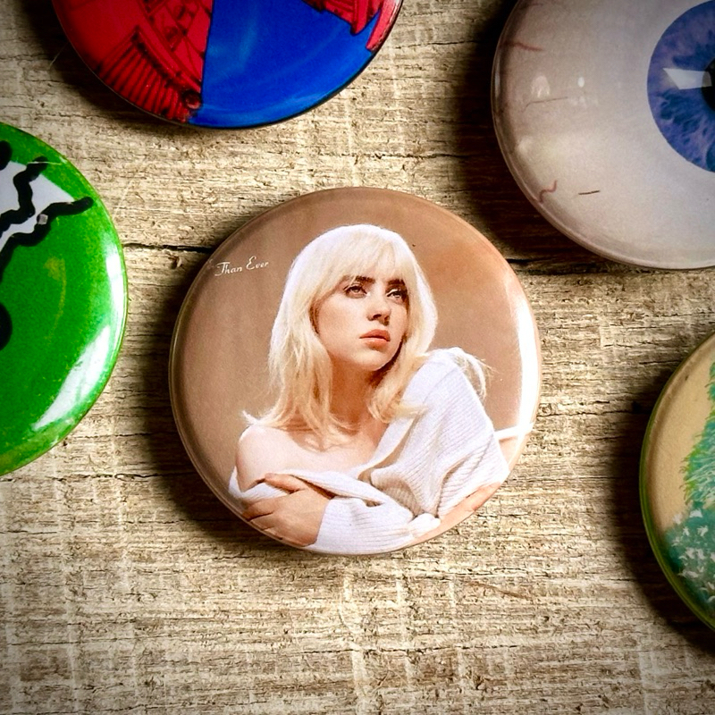 Huy hiệu Billie Eilish 🥑