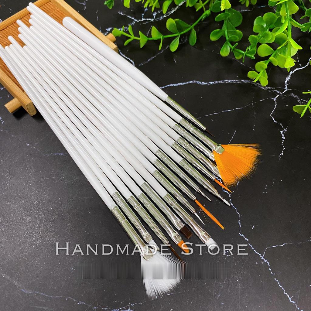 Bộ cọ vẽ 15c