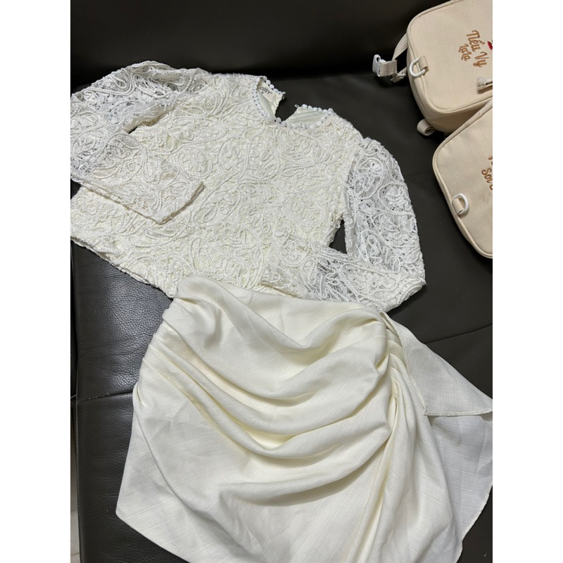 Set váy lệch tà brand Chouchou mix áo ren brand Cosy tiểu thư xịn-thanh lý