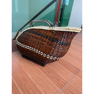 Làn mây tre đựng gà chọi