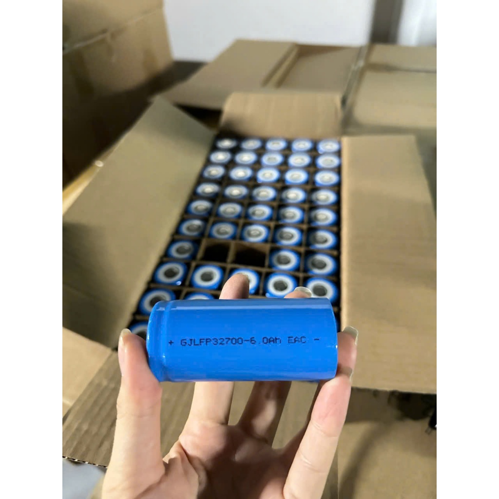 Pin LifePO4 32700 dung lượng 6000mAh 3.2V mới 100%