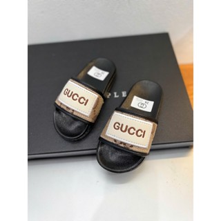 Dép lê trẻ em G_C vuông thêu nam nữ - Dép Cho bé 4 đến 8 tuổi