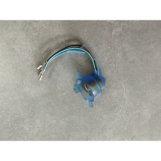 Đuôi đèn pha trước xe CUB- Dream- wave, chui gim bóng đèn trước