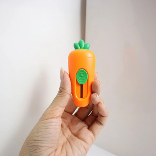 Dao Rọc Giấy Hình Củ Cà Rốt M&G xinh xắn, nhỏ nhắn và tinh tế