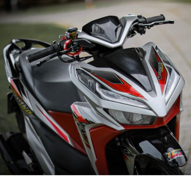Tem Vario 150 sọc đỏ đen bạc HOT 2025