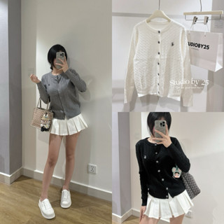 studioby25 | ÁO CARDIGAN LEN THỪNG LOGO NGỰA THÊU HÀNG QC