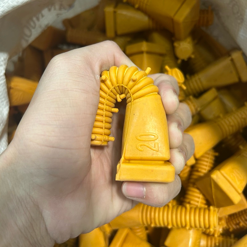 Núm Cao Su cỡ 20 thay lồng vặt lông gà vịt chân vuông bền bỉ, chắc chắn