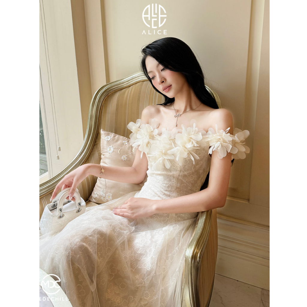 Váy Ren Tiểu Thư Trễ Vai, Cúp Ngực