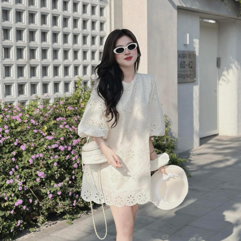Đầm nữ babydoll chất xô ren, váy nữ tay lỡ bồng dáng suông ngắn họa tiết hoa phong cách tiểu thư Jeansuto HCOM25217 | BigBuy360 - bigbuy360.vn