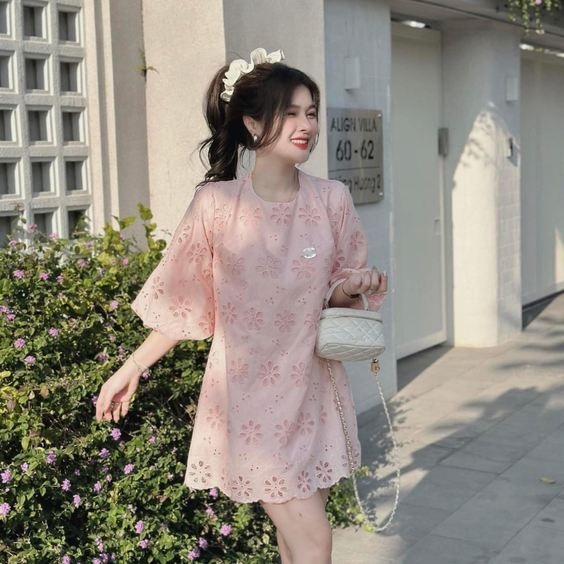 Đầm nữ babydoll chất xô ren, váy nữ tay lỡ bồng dáng suông ngắn họa tiết hoa phong cách tiểu thư Jeansuto HCOM25217 | BigBuy360 - bigbuy360.vn