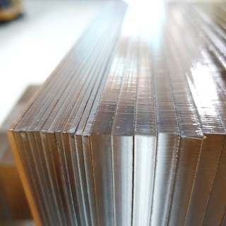 Tấm mica trong suốt khổ 40x60cm, độ dày khác nhau, mịn, dày, đẹp