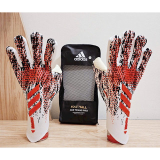 Găng Tay Thủ Môn Predator Pro 2020
