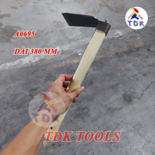 Cuốc cán gỗ làm vườn mini 380mm C-Mart A0695