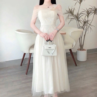 Váy công chúa tay đính hồ điệp