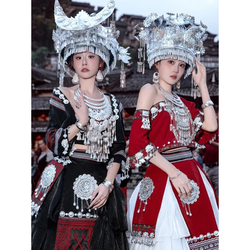 Trang phục miêu cương đỏ đen ( sẵn )