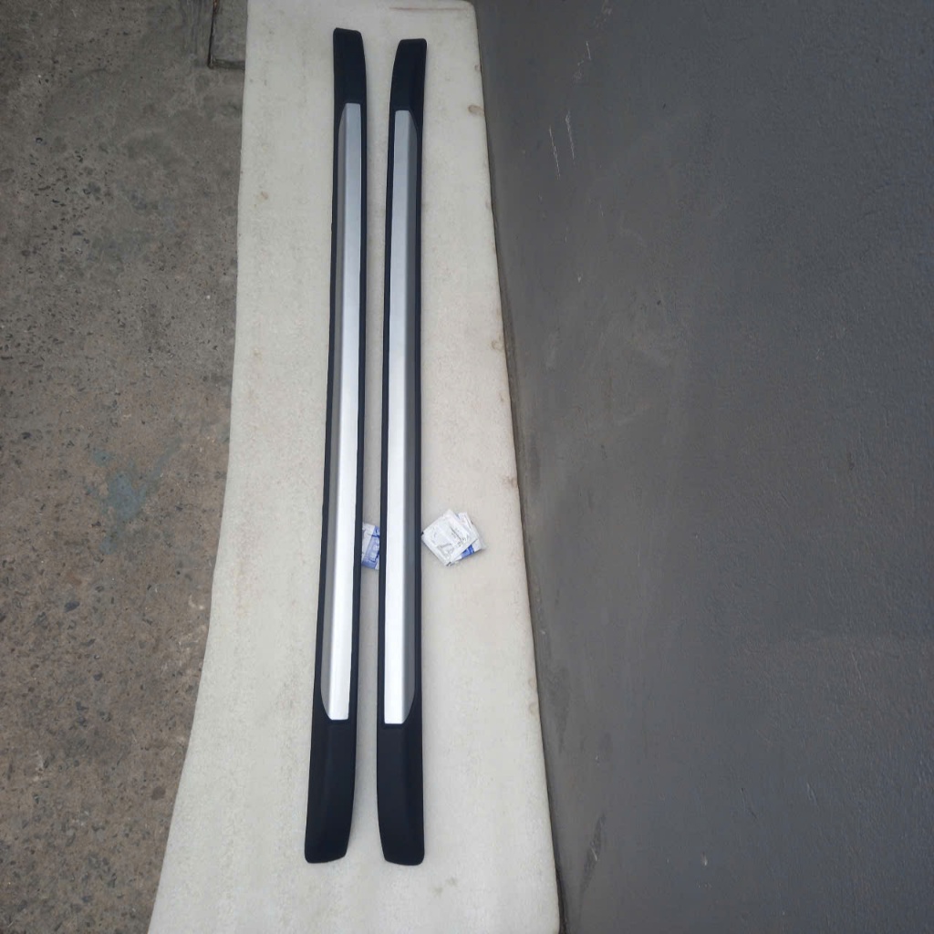 GIÁ NÓC DÙNG CHUNG XE 5 CHỖ