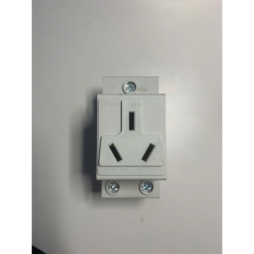 Ổ cắm 3 chấu Chint AC30-124 gắn thanh ray ( Hàng mới dự án không hộp )
