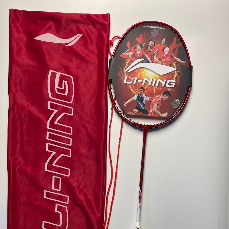 Vợt Lining AxForce 80, AxForce 90, Halbertec 9000 cacbon siêu nhẹ cho mọi lứa tuổi