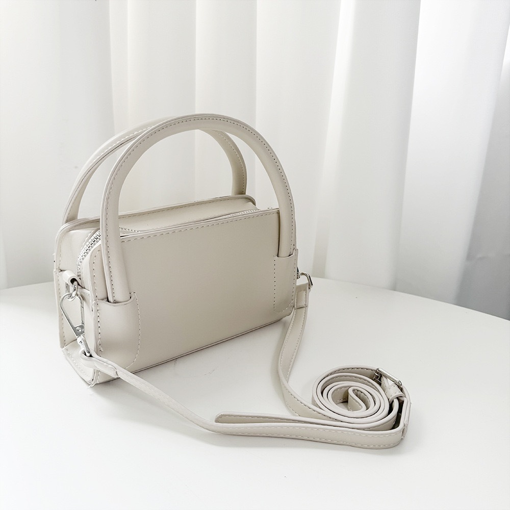 Túi xách basic dễ mix mọi outfits, đựng vừa các dòng điện thoại, Túi đeo chéo nữ basic 2 quai da trơn - BASIC BAG VC01