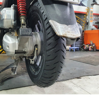 Vỏ Michelin Pilot Street 2 size 100/90-14 (220056)