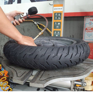 Vỏ Michelin Pilot Street 2 size 100/90-14 (220056)