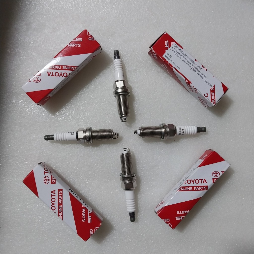 Bộ 4 Bugi Toyota Innova chính hãng. Bu gi xịn hãng Toyota Innova - 90919 T1004