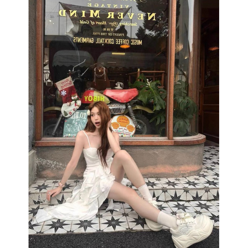 Váy 2 dây tà dài bay bỏng sau Mia Dress