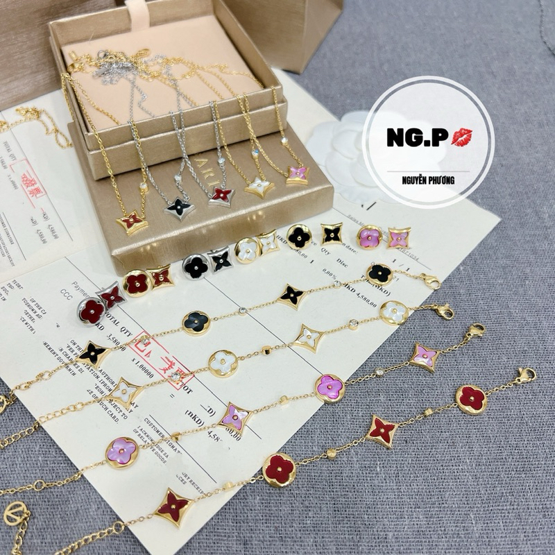 Set titan vòng cổ hoạ tiết bông hoa logo loại cao cấp,chất liệu titan không han không gỉ [NG.P💋]