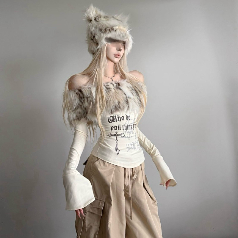   ẢNH THẬT  SẴN Áo thun trễ vai phối lông dài tay màu be nhạt xinh y2k style chiết eo cá tính đường phố in chữ xuân hè 