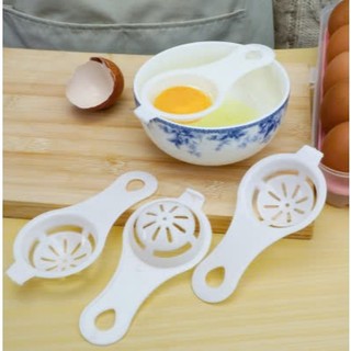 Dụng cụ tách lòng đỏ trứng